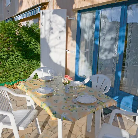 Semesterbostad Holiday Home Le Domaine D'Azur-1 By Interhome Le Lavandou